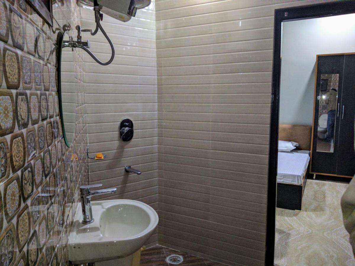 Mye Home Stay - Near Golden Temple Αμριτσάρ Εξωτερικό φωτογραφία